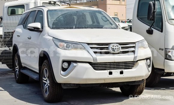 Buy Import Toyota Fortuner White Car in Import - Dubai in Hhohho Buy Import Toyota Fortuner White Car in Import - Dubai in Hhohho