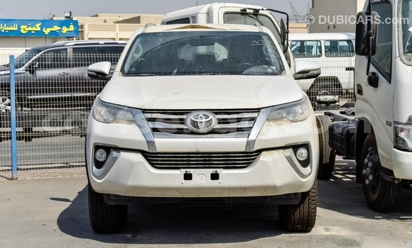 Buy Import Toyota Fortuner White Car in Import - Dubai in Hhohho Buy Import Toyota Fortuner White Car in Import - Dubai in Hhohho