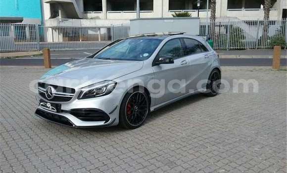 Acheter Occasion Voiture Mercedes‒Benz A-klasse AMG Gris à Hlatikulu, Shiselweni District Acheter Occasion Voiture Mercedes‒Benz A-klasse AMG Gris à Hlatikulu, Shiselweni District