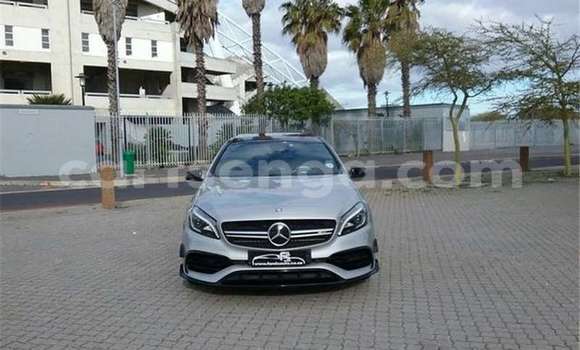 Acheter Occasion Voiture Mercedes‒Benz A-klasse AMG Gris à Hlatikulu, Shiselweni District Acheter Occasion Voiture Mercedes‒Benz A-klasse AMG Gris à Hlatikulu, Shiselweni District