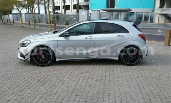 Acheter Occasion Voiture Mercedes‒Benz A-klasse AMG Gris à Hlatikulu, Shiselweni District Acheter Occasion Voiture Mercedes‒Benz A-klasse AMG Gris à Hlatikulu, Shiselweni District