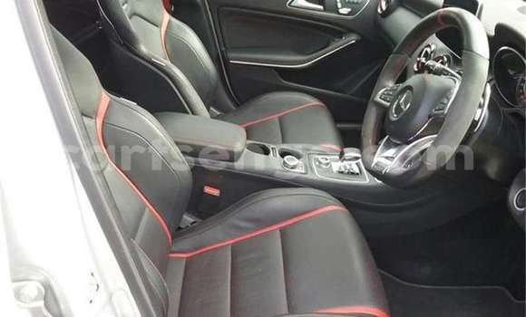 Acheter Occasion Voiture Mercedes‒Benz A-klasse AMG Gris à Hlatikulu, Shiselweni District Acheter Occasion Voiture Mercedes‒Benz A-klasse AMG Gris à Hlatikulu, Shiselweni District