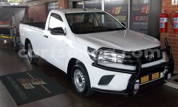 Acheter Occasion Voiture Toyota Hilux Blanc à Hlatikulu, Shiselweni District
