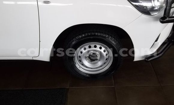Nunua Ilio tumika Toyota Hilux White Gari ndani ya Hlatikulu nchini Wilaya ya Shiselweni Nunua Ilio tumika Toyota Hilux White Gari ndani ya Hlatikulu nchini Wilaya ya Shiselweni