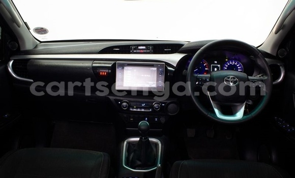 Nunua Ilio tumika Toyota Hilux Red Gari ndani ya Ezulwini nchini Hhohho Nunua Ilio tumika Toyota Hilux Red Gari ndani ya Ezulwini nchini Hhohho