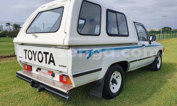 Nunua Ilio tumika Toyota Hilux White Gari ndani ya Hlatikulu nchini Wilaya ya Shiselweni Nunua Ilio tumika Toyota Hilux White Gari ndani ya Hlatikulu nchini Wilaya ya Shiselweni