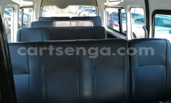 Acheter Occasion Voiture Toyota Hiace Blanc à Ezulwini, Hhohho Acheter Occasion Voiture Toyota Hiace Blanc à Ezulwini, Hhohho