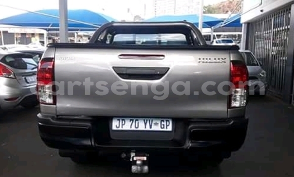 Buy Used Toyota Hilux Silver Car in Mondi in Hhohho Buy Used Toyota Hilux Silver Car in Mondi in Hhohho