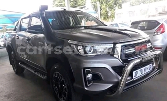 Buy Used Toyota Hilux Silver Car in Mondi in Hhohho Buy Used Toyota Hilux Silver Car in Mondi in Hhohho