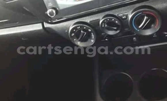 Buy Used Toyota Hilux Silver Car in Mondi in Hhohho Buy Used Toyota Hilux Silver Car in Mondi in Hhohho