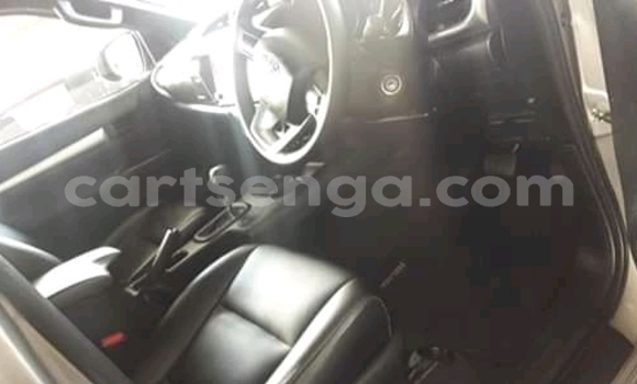 Buy Used Toyota Hilux Silver Car in Mondi in Hhohho Buy Used Toyota Hilux Silver Car in Mondi in Hhohho