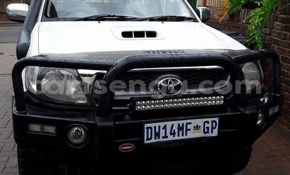 Buy Used Toyota Hilux White Car in Mbabane in Manzini Buy Used Toyota Hilux White Car in Mbabane in Manzini