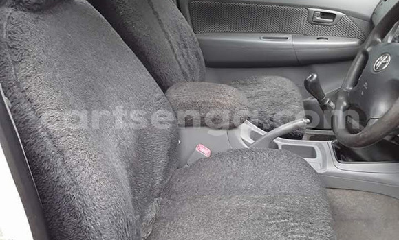 Buy Used Toyota Hilux White Car in Mbabane in Manzini Buy Used Toyota Hilux White Car in Mbabane in Manzini