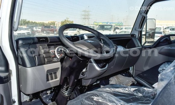 Buy Import Mitsubishi Carisma White Car in Import - Dubai in Hhohho Buy Import Mitsubishi Carisma White Car in Import - Dubai in Hhohho