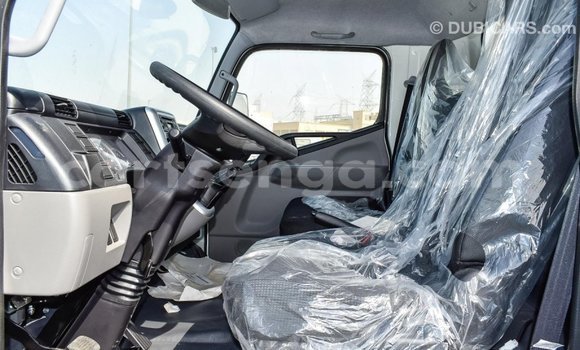 Buy Import Mitsubishi Carisma White Car in Import - Dubai in Hhohho Buy Import Mitsubishi Carisma White Car in Import - Dubai in Hhohho