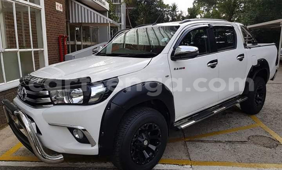 Buy Used Toyota Hilux White Car in Mbabane in Manzini Buy Used Toyota Hilux White Car in Mbabane in Manzini