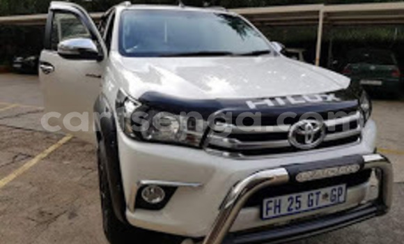 Buy Used Toyota Hilux White Car in Mbabane in Manzini Buy Used Toyota Hilux White Car in Mbabane in Manzini