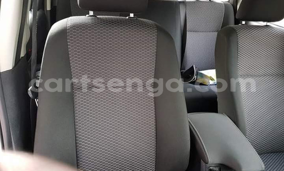 Buy Used Toyota Hilux White Car in Mbabane in Manzini Buy Used Toyota Hilux White Car in Mbabane in Manzini