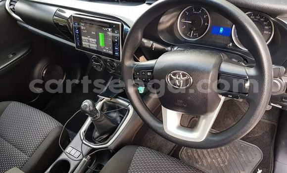 Buy Used Toyota Hilux White Car in Mbabane in Manzini Buy Used Toyota Hilux White Car in Mbabane in Manzini