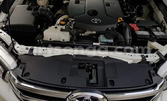 Buy Used Toyota Hilux White Car in Mbabane in Manzini Buy Used Toyota Hilux White Car in Mbabane in Manzini