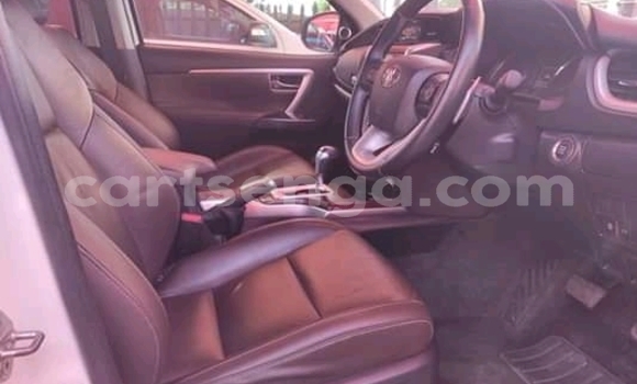 Buy Used Toyota Fortuner White Car in Ezulwini in Hhohho Buy Used Toyota Fortuner White Car in Ezulwini in Hhohho