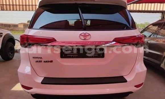 Buy Used Toyota Fortuner White Car in Ezulwini in Hhohho Buy Used Toyota Fortuner White Car in Ezulwini in Hhohho