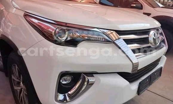 Buy Used Toyota Fortuner White Car in Ezulwini in Hhohho Buy Used Toyota Fortuner White Car in Ezulwini in Hhohho