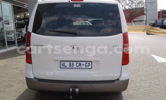 Acheter Occasion Voiture Hyundai H1 Gris à Mbabane, Manzini Acheter Occasion Voiture Hyundai H1 Gris à Mbabane, Manzini