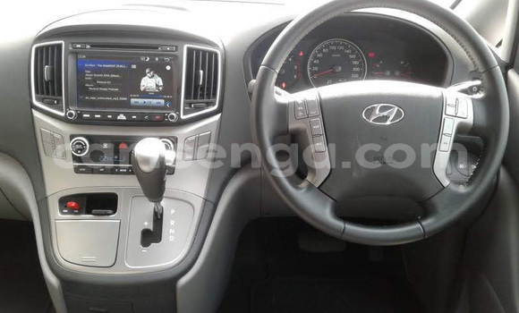 Acheter Occasion Voiture Hyundai H1 Gris à Mbabane, Manzini Acheter Occasion Voiture Hyundai H1 Gris à Mbabane, Manzini