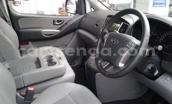 Acheter Occasion Voiture Hyundai H1 Gris à Mbabane, Manzini Acheter Occasion Voiture Hyundai H1 Gris à Mbabane, Manzini