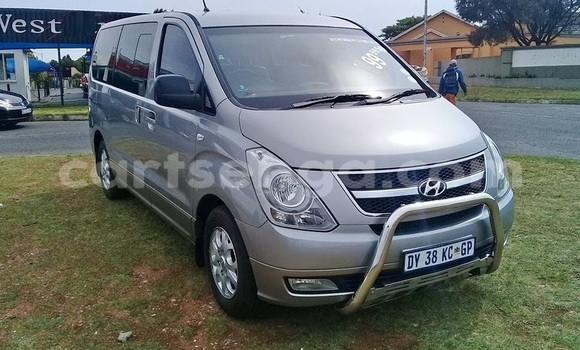 Acheter Occasion Voiture Hyundai H1 Gris à Mbabane, Manzini Acheter Occasion Voiture Hyundai H1 Gris à Mbabane, Manzini
