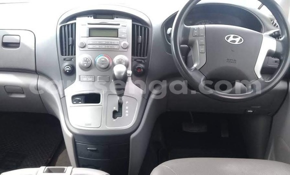 Acheter Occasion Voiture Hyundai H1 Gris à Mbabane, Manzini Acheter Occasion Voiture Hyundai H1 Gris à Mbabane, Manzini