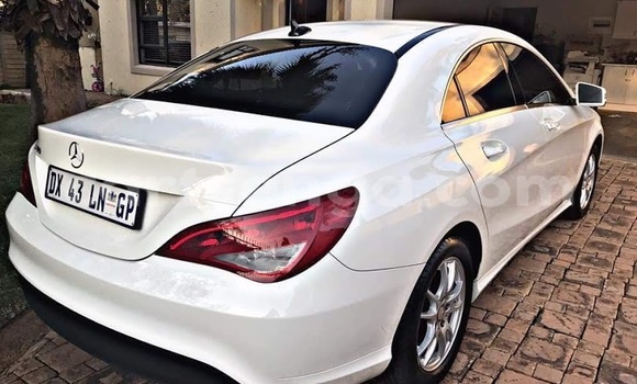 Buy Used Mercedes‒Benz C–Class White Car in Mbabane in Manzini Buy Used Mercedes‒Benz C–Class White Car in Mbabane in Manzini