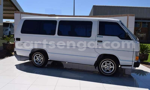 Buy Used Toyota Hiace White Car in Mbabane in Manzini Buy Used Toyota Hiace White Car in Mbabane in Manzini