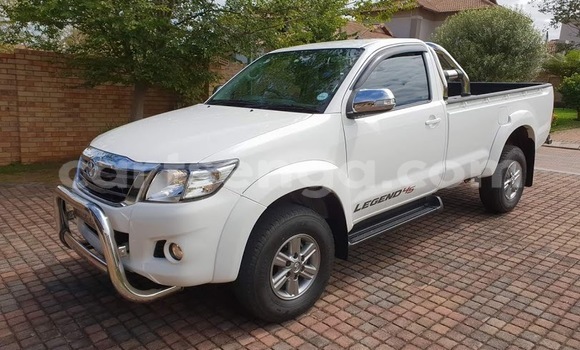 Buy Used Toyota Hilux White Car in Mbabane in Manzini Buy Used Toyota Hilux White Car in Mbabane in Manzini