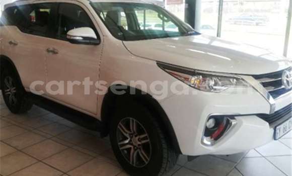 Acheter Occasion Voiture Toyota Fortuner Blanc à Mbabane, Manzini Acheter Occasion Voiture Toyota Fortuner Blanc à Mbabane, Manzini