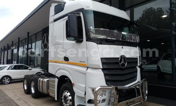 Buy Used Mercedes‒Benz W108 White Car in Manzini in Manzini