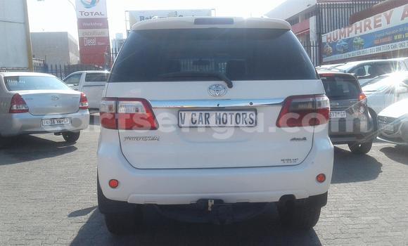 Buy Used Toyota Fortuner White Car in Ezulwini in Hhohho