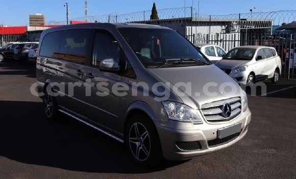 Buy Used Mercedes‒Benz Viano Silver Car in Manzini in Manzini