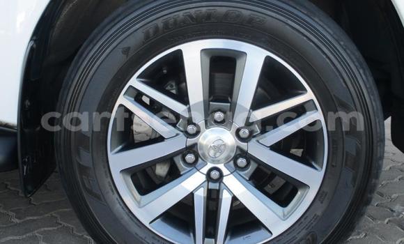 Buy Used Toyota Hilux White Car in Ezulwini in Hhohho Buy Used Toyota Hilux White Car in Ezulwini in Hhohho