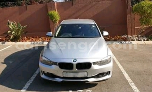 Nunua Ilio tumika BMW 3200 Silver Gari ndani ya Manzini nchini Manzini Nunua Ilio tumika BMW 3200 Silver Gari ndani ya Manzini nchini Manzini