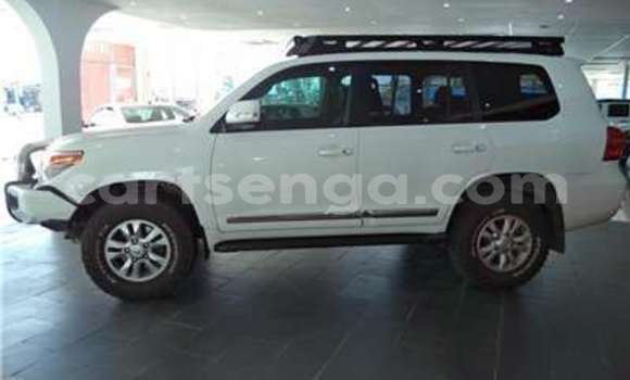 Acheter Occasion Voiture Toyota Land Cruiser Blanc à Big Bend, Lubombo Acheter Occasion Voiture Toyota Land Cruiser Blanc à Big Bend, Lubombo