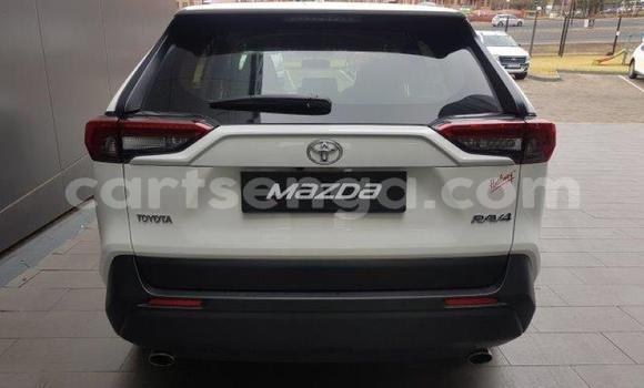 Buy Used Toyota RAV4 White Car in Ezulwini in Hhohho Buy Used Toyota RAV4 White Car in Ezulwini in Hhohho