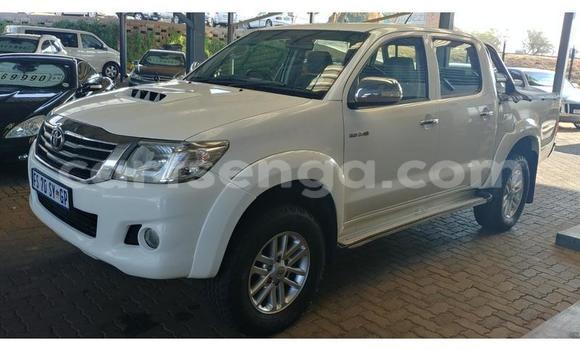 Buy Used Toyota Hilux White Car in Ezulwini in Hhohho Buy Used Toyota Hilux White Car in Ezulwini in Hhohho