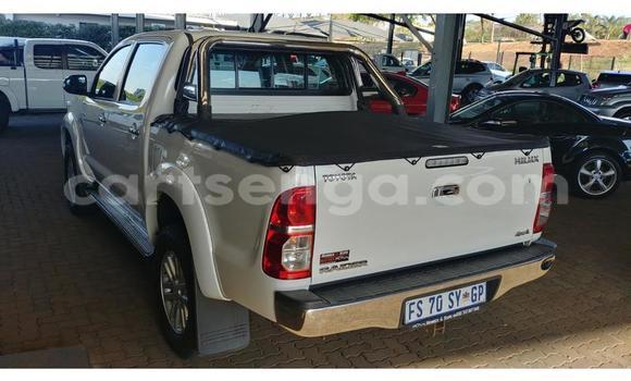Acheter Occasion Voiture Toyota Hilux Blanc à Ezulwini, Hhohho Acheter Occasion Voiture Toyota Hilux Blanc à Ezulwini, Hhohho