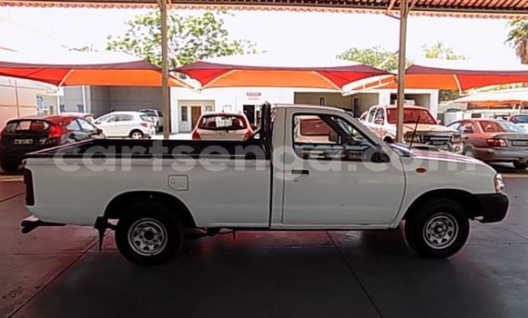 Buy Used Nissan NP 300 White Car in Mbabane in Manzini Buy Used Nissan NP 300 White Car in Mbabane in Manzini
