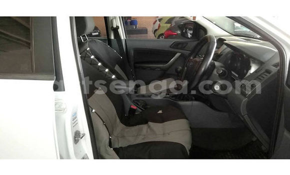 Nunua Ilio tumika Ford Ranger White Gari ndani ya Mbabane nchini Manzini Nunua Ilio tumika Ford Ranger White Gari ndani ya Mbabane nchini Manzini