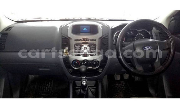 Nunua Ilio tumika Ford Ranger White Gari ndani ya Mbabane nchini Manzini Nunua Ilio tumika Ford Ranger White Gari ndani ya Mbabane nchini Manzini