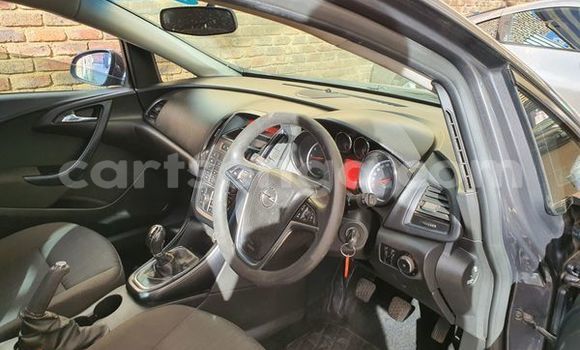 Nunua Ilio tumika Opel Astra Black Gari ndani ya Mbabane nchini Manzini Nunua Ilio tumika Opel Astra Black Gari ndani ya Mbabane nchini Manzini
