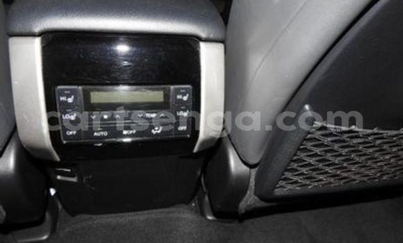 Nunua Ilio tumika Toyota Prado White Gari ndani ya Mbabane nchini Manzini Nunua Ilio tumika Toyota Prado White Gari ndani ya Mbabane nchini Manzini